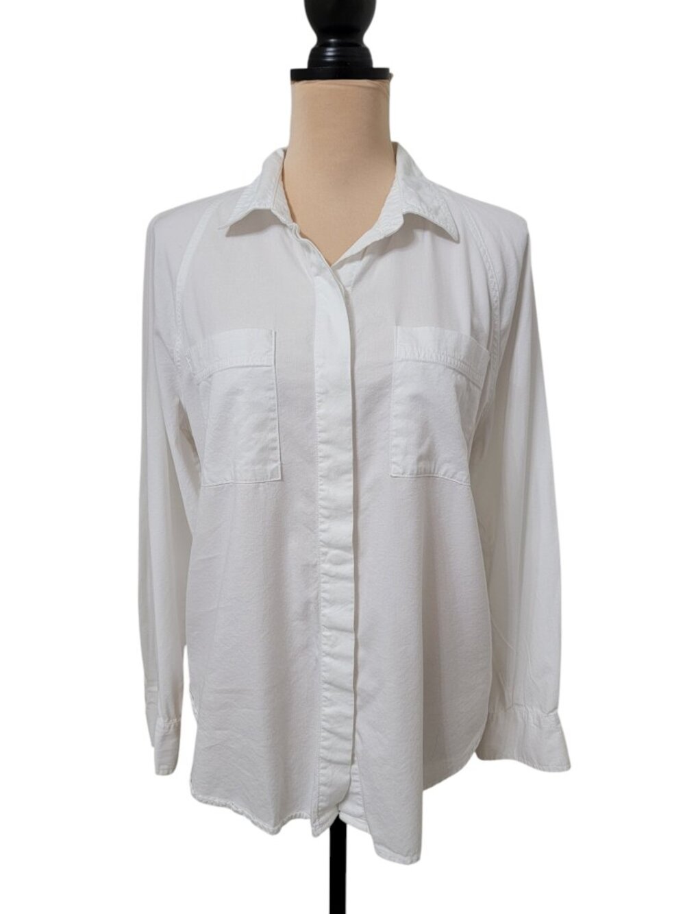 Universal Thread Size S Classic White Button Down Long Sleeve Shirt